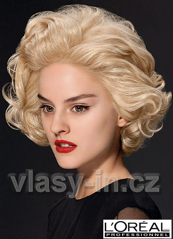 Večerní účes ve stylu Marylin